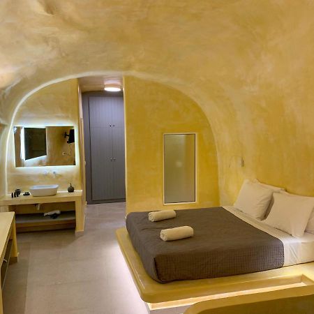 M Residence Santorini Conelia Cave Fira  Exteriér fotografie