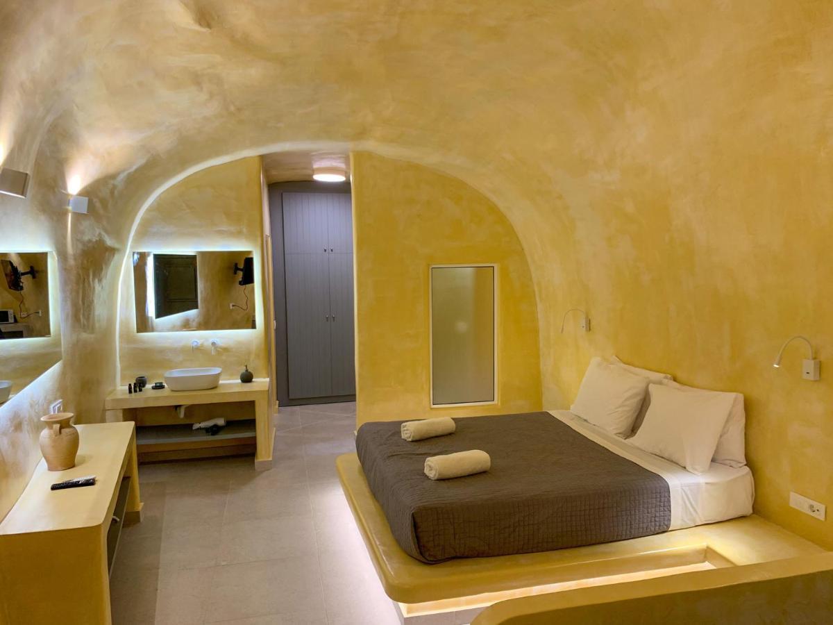 M Residence Santorini Conelia Cave Fira  Exteriér fotografie