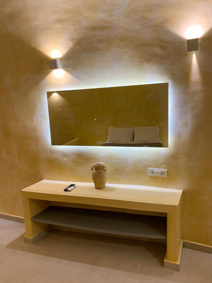 M Residence Santorini Conelia Cave Fira  Exteriér fotografie